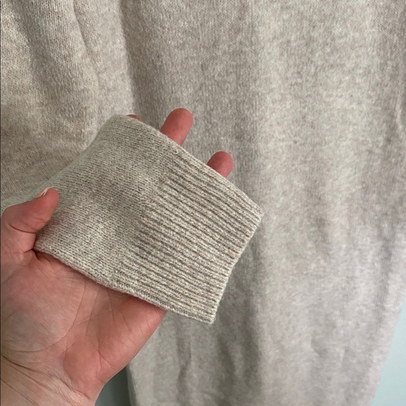 GAP Women’s Cream Long Sleeve Turtleneck Sweater Dress Size Small - Picture 3 of 7